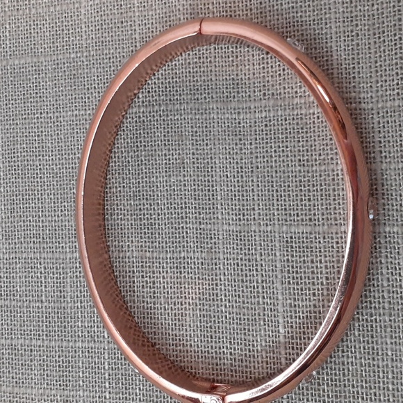Avon Essential Metals Embellished Bangle Bracelet Rose Gold Tone 2014 - Picture 2 of 9